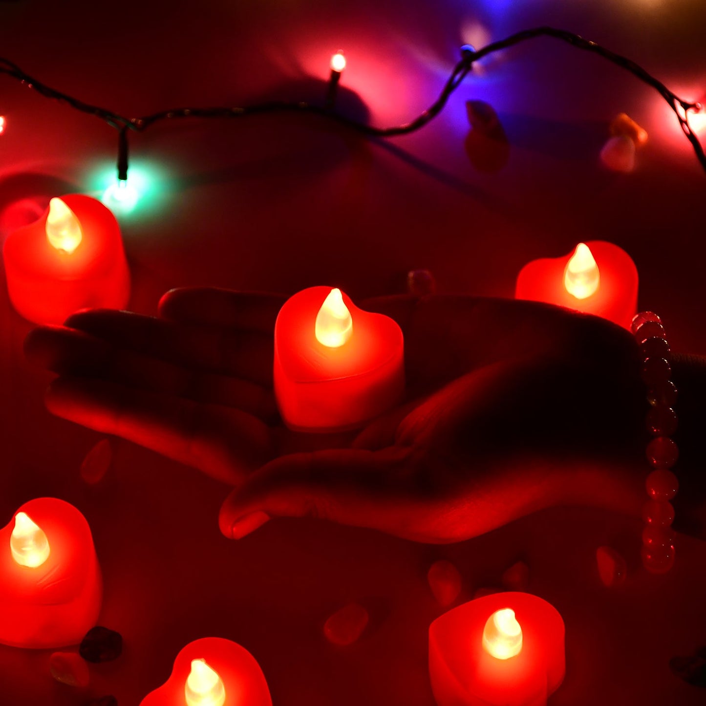 Battery-operated multicolor tea light candles