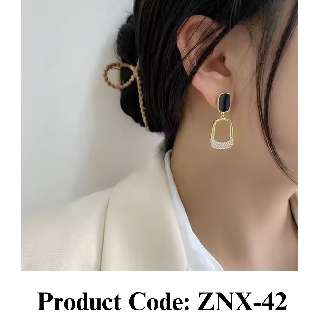 Black Stone & Gold Rectangular Drop Earrings – Modern Luxury Jewelry for Women