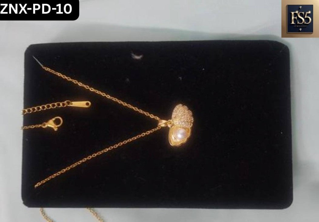 Gold Seashell Pendant Necklace – Pearl Accent & Elegant Design