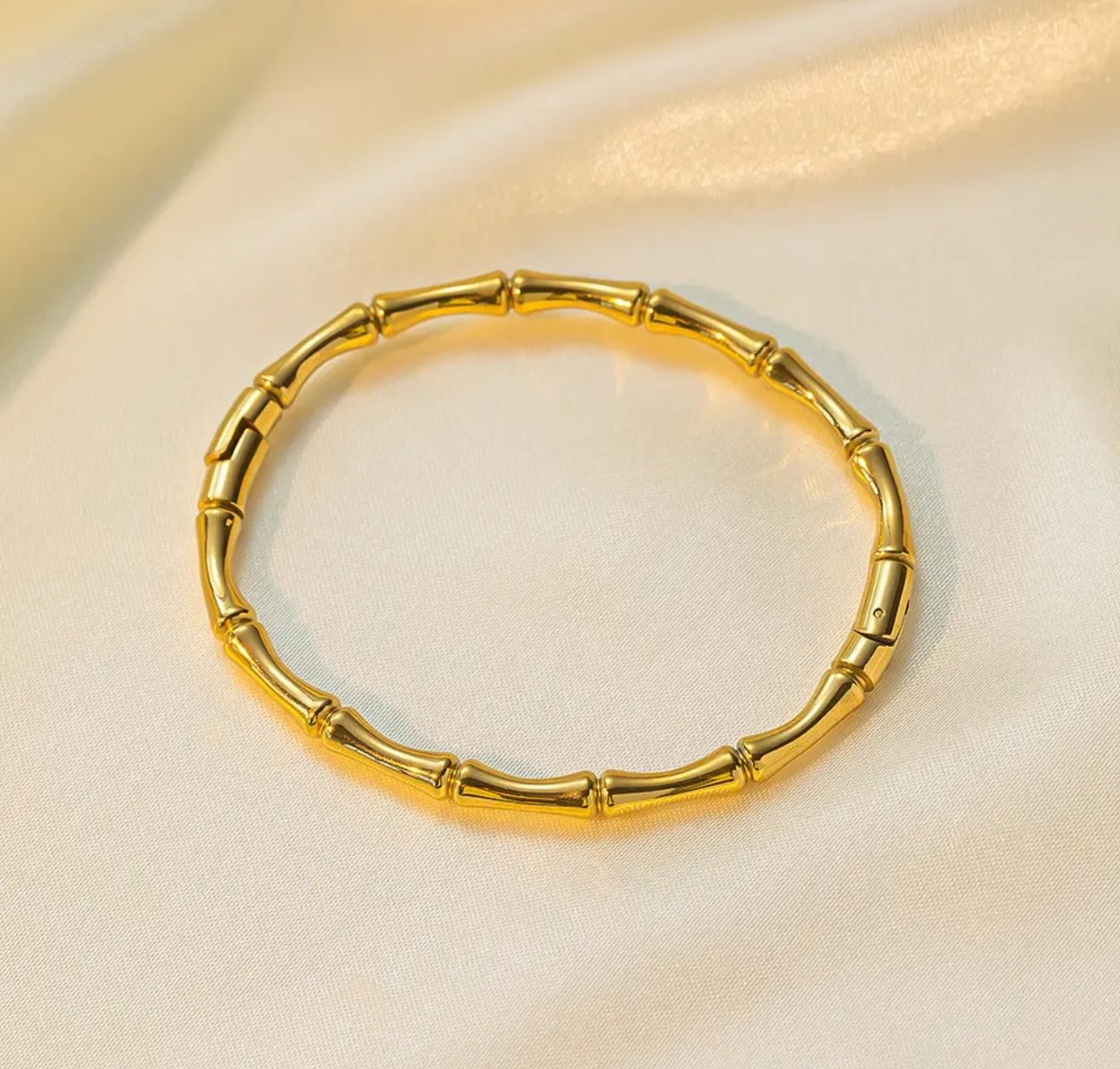 Gold Bamboo Bracelet – Nature‑Inspired Luxury Jewelry for Women