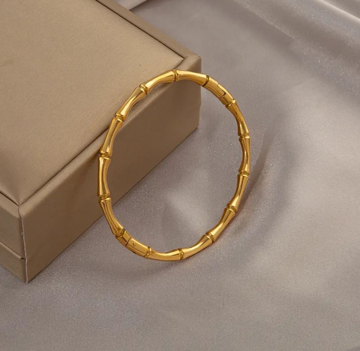 Gold Bamboo Bracelet – Nature‑Inspired Luxury Jewelry for Women