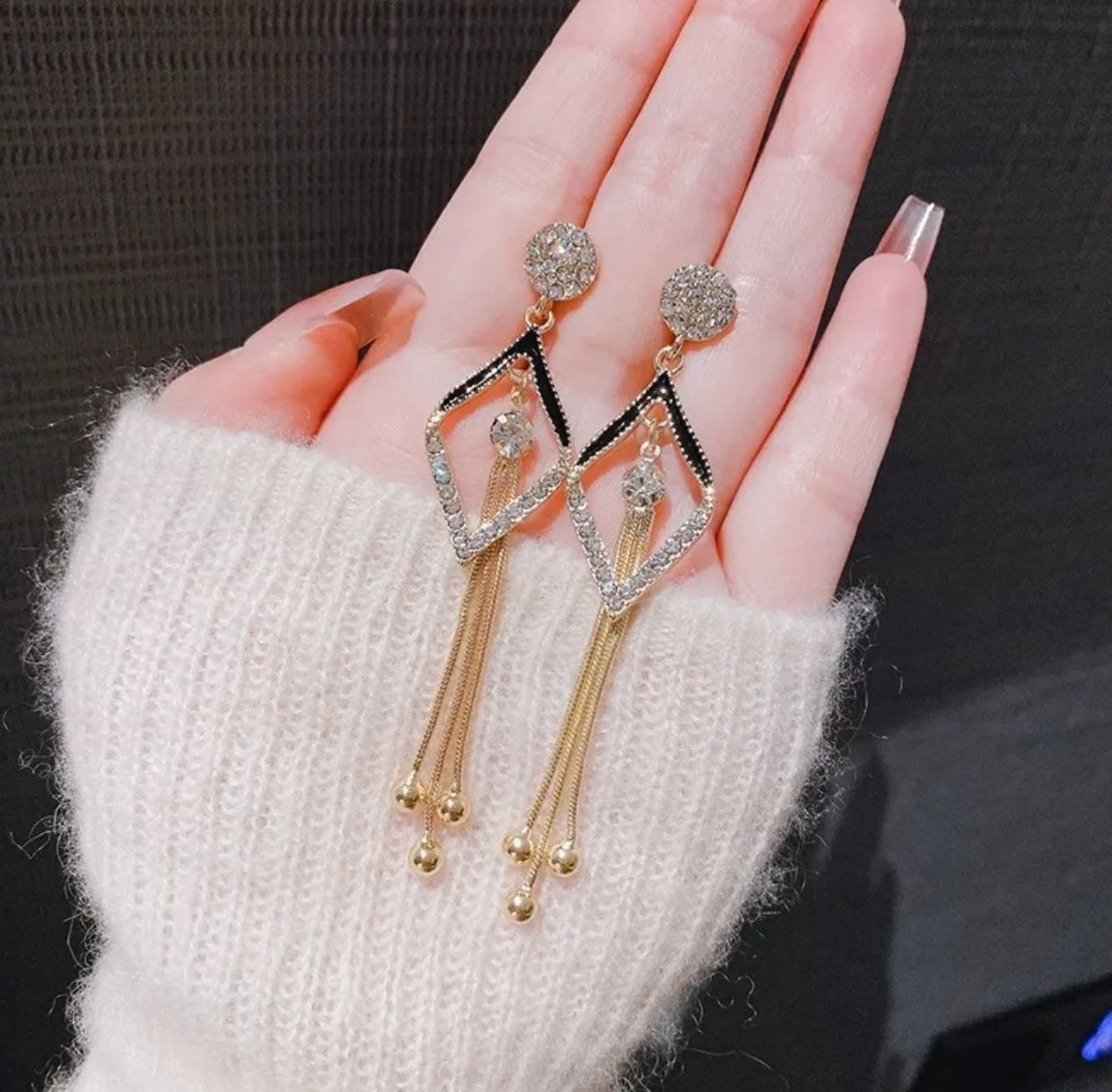 Gold‑Plated Floral Hoop Earrings – Elegant Tassel Danglers for Women