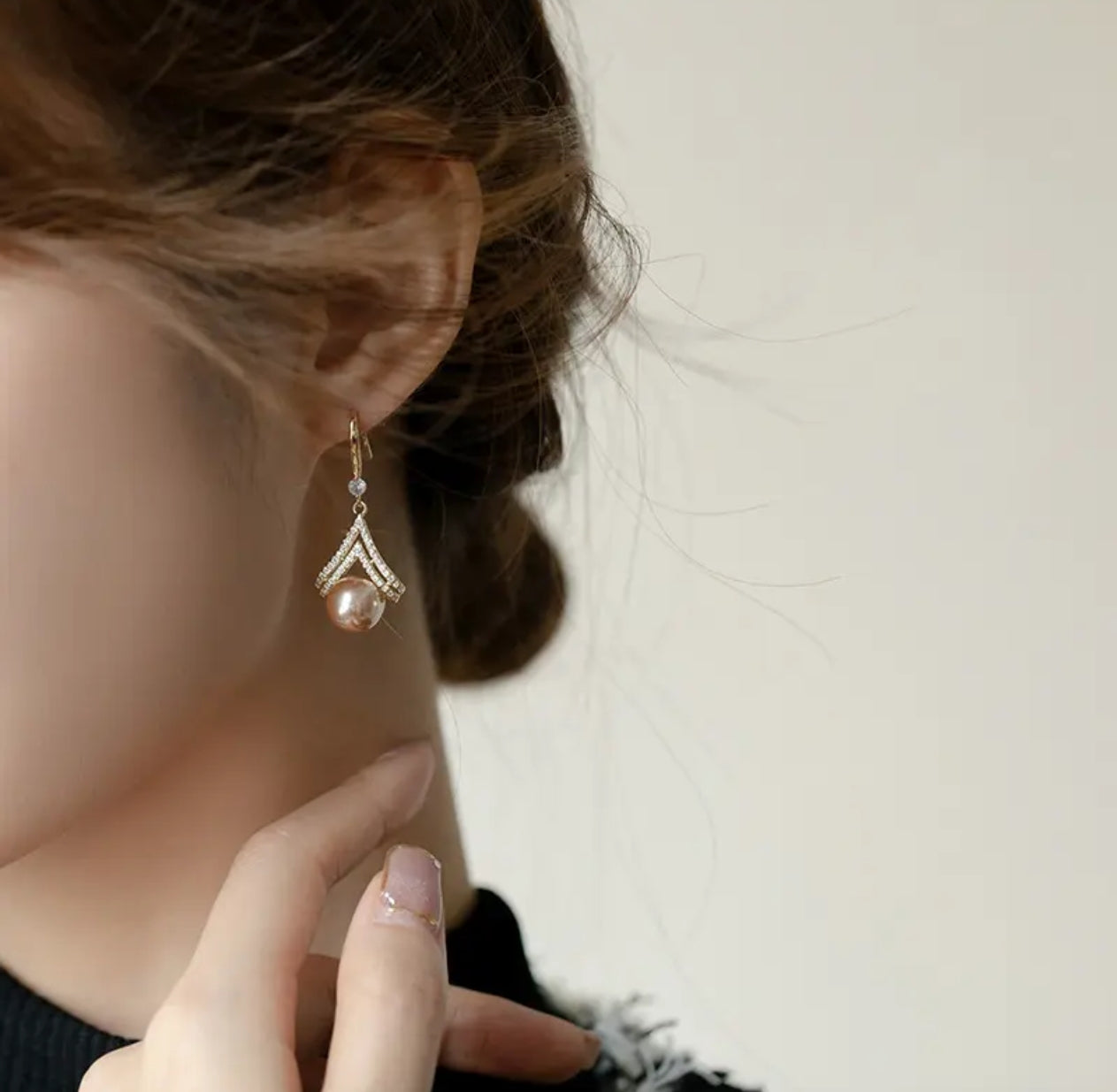 Gold Pearl Drop Earrings – Elegant Diamond‑Accented Jewelry for Women