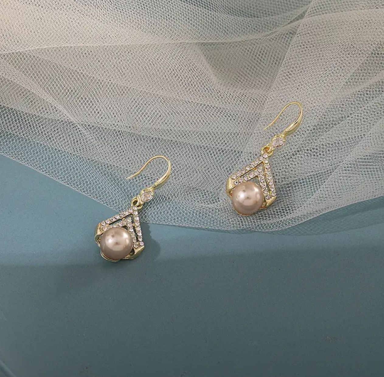 Gold Pearl Drop Earrings – Elegant Diamond‑Accented Jewelry for Women